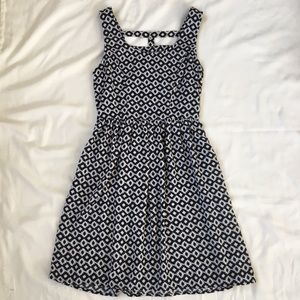 Black and white patterned dress